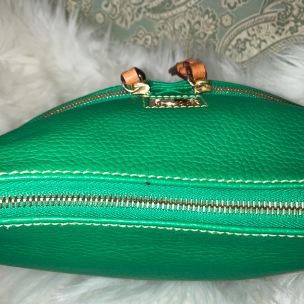 Dooney 🌵Cheery🌵green Pebble Alyssa Crossbody - Picture 9 of 10
